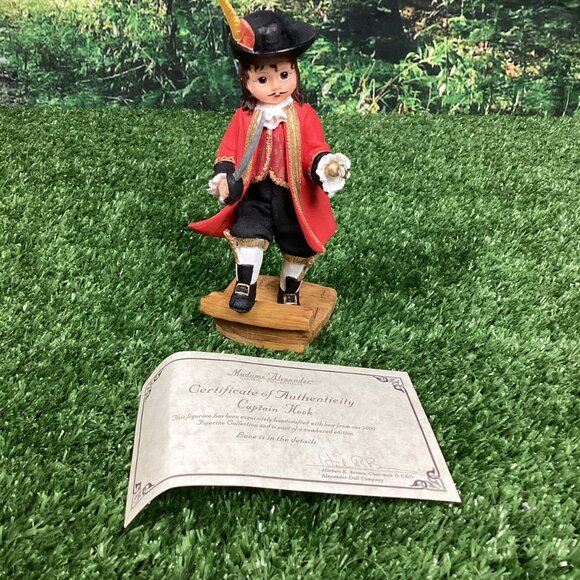 Madame Alexander Captain Hook Figurine With Box - Picture 10 of 10
